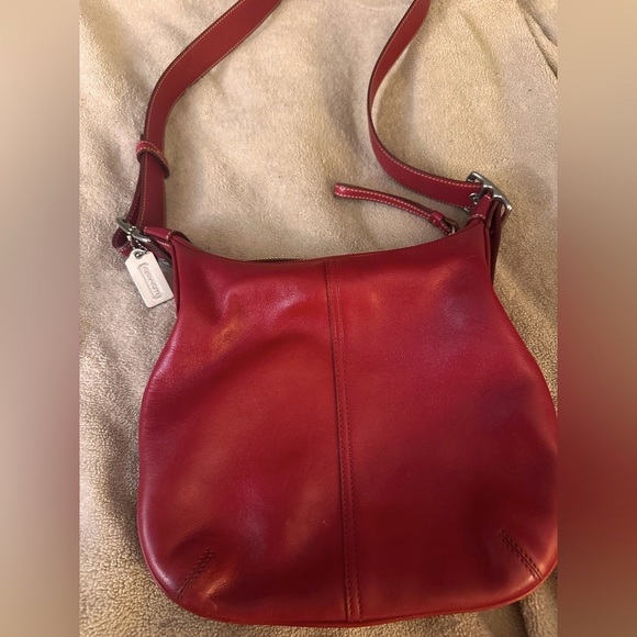 Coach Red Leather Hobo Bag and Wristlet - Picture 2 of 12